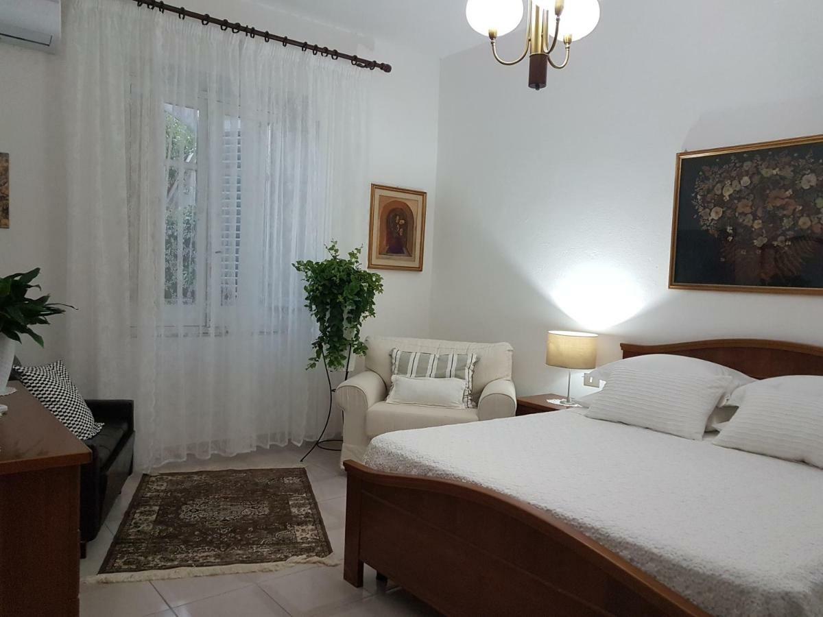 Marco'S House Villa Dolianova Bagian luar foto